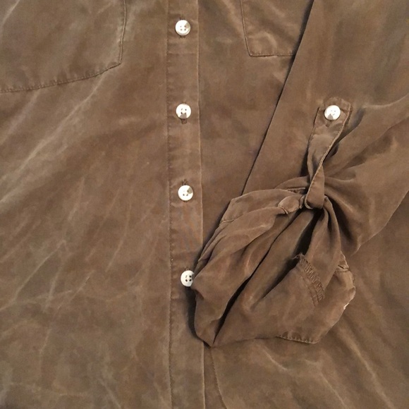 Green button up - Picture 2 of 4